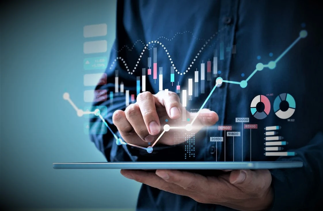 يمكن أن يكون الاستثمار في الأسهم مسعى مربحًا، لكنه يتطلب دراسة متأنية وتخطيطًا استراتيجيًا. هناك العديد من العوامل الرئيسية التي يجب مراعاتها عند تقييم نجاح الاستثمار في الأسهم. في هذه المقالة، سوف نستكشف معايير الاستثمار الناجح في الأسهم.