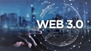 يُعد الاستثمار في ويب 3.0 موضوعًا ذا أهمية كبيرة في السنوات الأخيرة مع صعود تقنية بلوكتشين، والتمويل اللامركزي، والرموز غير القابلة للاستبدال (NFTs)، تُعد فرص الاستثمار في هذا العصر الجديد للإنترنت هائلة ومع ذلك، يتطلب التعامل مع تعقيدات ويب 3.0 فهمًا عميقًا للتكنولوجيا ونهجًا استراتيجيًا للاستثمار. في هذه المقالة، سنستكشف العوامل الرئيسية التي يجب مراعاتها عند الاستثمار في ويب 3.0، ونقدم رؤى قيّمة للمستثمرين المحتملين.